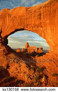 Stock Photo - early morning 
at turret arch 
seen through north 
window,  arches 
nat'l. fotosearch 
- search stock 
photos, pictures, 
images, and photo 
clipart