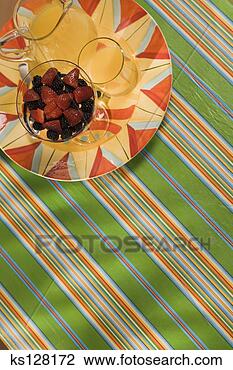 Banco de Imagem - limonada,  platter. 
fotosearch - busca 
de fotos, imagens 
e clipart