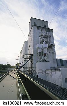 Arquivo de Fotografia - grão,  elevador, 
 facilidade. fotosearch 
- busca de fotos, 
imagens e clipart