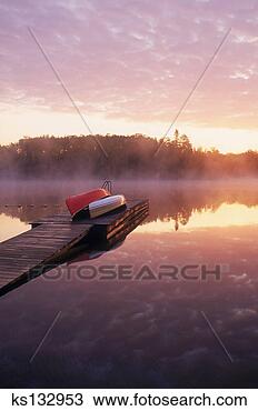 Banco de Imagem - amanhecer,  oxtongue, 
 lago,  dwight, 
 (haliburton), 
 ontário,  canadá. 
fotosearch - busca 
de fotos, imagens 
e clipart