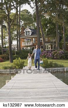 Foto - pai,  ir,  pesca. 
fotosearch - busca 
de fotos, imagens 
e clipart