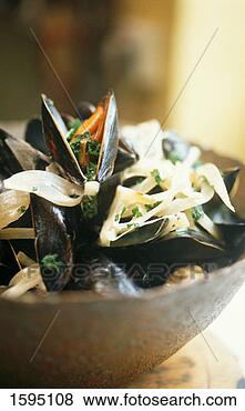 Stock Photo - bowl with cooked 
mussels and onions. 
fotosearch - search 
stock photos, 
pictures, images, 
and photo clipart