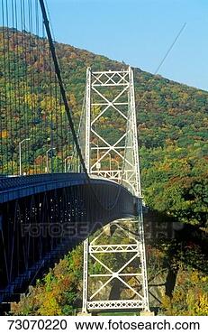 Stock Photography - 'the bear mountain 
bridge,  located 
in bear mountain 
state park,  new. 
fotosearch - search 
stock photos, 
pictures, images, 
and photo clipart
