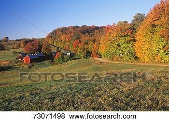 Stock Photo - 'farm in autumn, 
woodstock, vermont'. 
fotosearch - search 
stock photos, 
pictures, images, 
and photo clipart