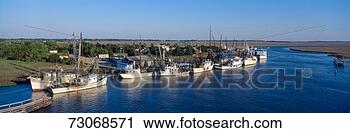 Stock Photography - 'fishing boats 
in intercoastal 
waterway, north 
carolina'. fotosearch 
- search stock 
photos, pictures, 
images, and photo 
clipart