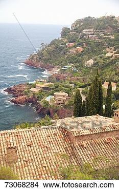 Stock Photo - 'hillside homes 
along french riviera, 
france'. fotosearch 
- search stock 
photos, pictures, 
images, and photo 
clipart