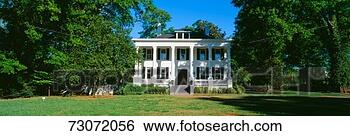Stock Photo - 'historic home 
in madison, georgia'. 
fotosearch - search 
stock photos, 
pictures, images, 
and photo clipart