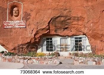Stock Photo - 'house built inside 
of a boulder and 
franklin d roosevelt 
memorial. fotosearch 
- search stock 
photos, pictures, 
images, and photo 
clipart