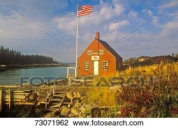 Stock Photo - lobster house 
on edge of penobscot 
bay in stonington 
me in autumn. 
fotosearch - search 
stock photos, 
pictures, images, 
and photo clipart