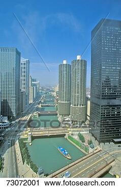 Stock Photography - 'marina towers 
apartments, chicago, 
illinois'. fotosearch 
- search stock 
photos, pictures, 
images, and photo 
clipart
