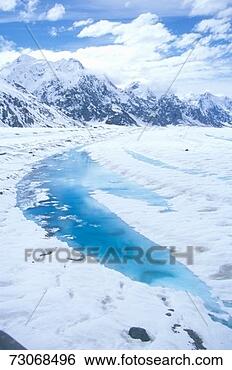 Stock Photo - 'mountains and 
glaciers in st 
elias national 
park and preserve. 
fotosearch - search 
stock photos, 
pictures, images, 
and photo clipart