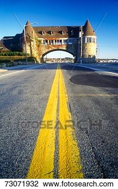 Stock Photo - 'narragansett 
pier on scenic 
route 1s, ri'. 
fotosearch - search 
stock photos, 
pictures, images, 
and photo clipart