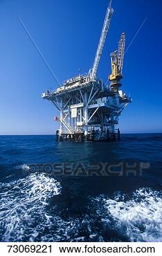 Stock Photography - 'oil platform 
between ventura 
and channel islands, 
ca'. fotosearch 
- search stock 
photos, pictures, 
images, and photo 
clipart