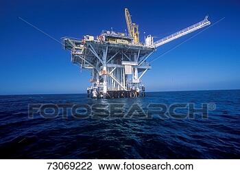 Stock Photo - 'oil platform 
between ventura 
and channel islands, 
ca'. fotosearch 
- search stock 
photos, pictures, 
images, and photo 
clipart