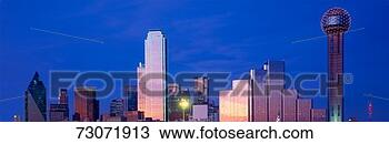 Stock Photo - 'panoramic view 
of dallas, tx 
skyline at night 
with reunion tower'. 
fotosearch - search 
stock photos, 
pictures, images, 
and photo clipart