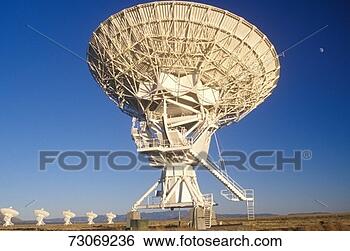 Stock Photo - 'radio telescope 
dishes at national 
radio astronomy 
observatory in. 
fotosearch - search 
stock photos, 
pictures, images, 
and photo clipart
