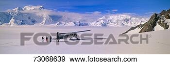 Stock Photograph - 'scout bush airplane, 
wrangell-st elias 
national part, 
alaska'. fotosearch 
- search stock 
photos, pictures, 
images, and photo 
clipart