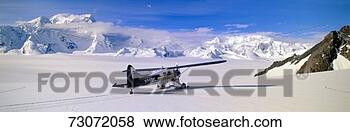 Stock Photo - 'scout bush airplane, 
wrangell-st elias 
national part, 
alaska'. fotosearch 
- search stock 
photos, pictures, 
images, and photo 
clipart