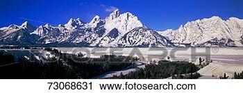 Stock Photography - 'snake river and 
grand tetons, 
grand teton national 
park, wyoming'. 
fotosearch - search 
stock photos, 
pictures, images, 
and photo clipart