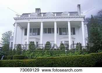 Stock Photograph - 'state capitol 
of alaska, juneau'. 
fotosearch - search 
stock photos, 
pictures, images, 
and photo clipart