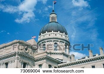 Stock Photo - 'state capitol 
of indiana, indianapolis'. 
fotosearch - search 
stock photos, 
pictures, images, 
and photo clipart