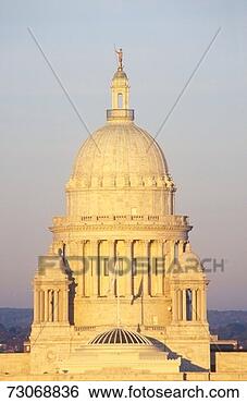 Stock Photo - 'state capitol 
of rhode island, 
providence'. fotosearch 
- search stock 
photos, pictures, 
images, and photo 
clipart