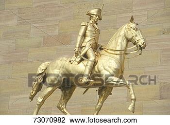 Stock Photo - statue of patriot 
on horseback at 
entrance of philadelphia 
museum of. fotosearch 
- search stock 
photos, pictures, 
images, and photo 
clipart