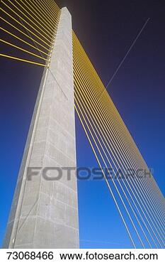Stock Photo - 'tampa sunshine 
skyway bridge, 
 world's longest 
cable-stayed concrete. 
fotosearch - search 
stock photos, 
pictures, images, 
and photo clipart