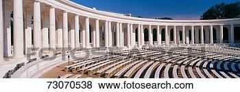 Stock Photo - these are the 
marble columns 
and the amphitheatre 
at arlington. 
fotosearch - search 
stock photos, 
pictures, images, 
and photo clipart
