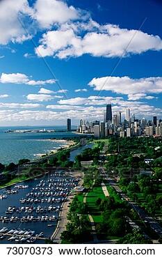 Stock Photo - 'this shows lincoln 
park,  diversey 
harbor,  and lake 
michigan. fotosearch 
- search stock 
photos, pictures, 
images, and photo 
clipart