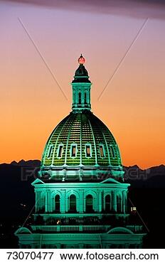 Picture - this is the state 
capitol dome taken 
in morning light. 
fotosearch - search 
stock photos, 
pictures, images, 
and photo clipart