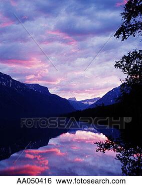 Stock Photo - sunrise over heaven's 
peak. fotosearch 
- search stock 
photos, pictures, 
images, and photo 
clipart
