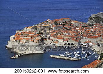 Stock Photography - yugoslavia, dubrovnik 
coastline, elevated 
view. fotosearch 
- search stock 
photos, pictures, 
images, and photo 
clipart