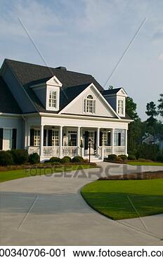 Stock Photography - house exterior 
and circular driveway. 
fotosearch - search 
stock photos, 
pictures, images, 
and photo clipart