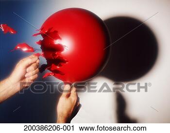 Arquivo de Fotografia - pessoa,  estourar, 
 ballon,  close-up. 
fotosearch - busca 
de fotos, imagens 
e clipart