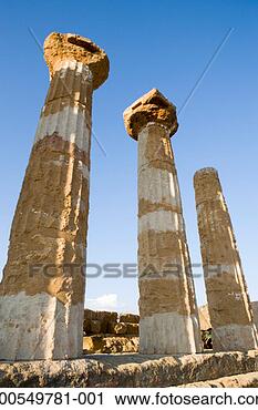 Stock Photography - italy, sicily, 
agrigento, valley 
of the temples. 
fotosearch - search 
stock photos, 
pictures, images, 
and photo clipart