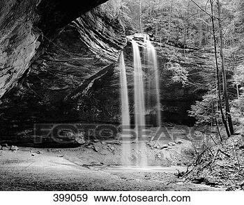 ash-cave-hocking_~399059.jpg
