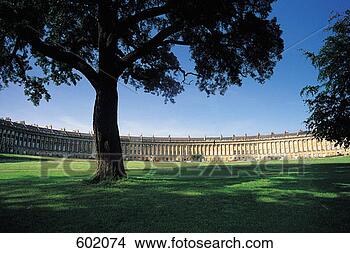 Stock Photo - royal crescent, 
bath, england. 
fotosearch - search 
stock photos, 
pictures, images, 
and photo clipart