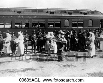 Stock Photo - nurses greeting 
soldiers from 
troop train. fotosearch 
- search stock 
photos, pictures, 
images, and photo 
clipart