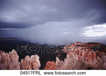 Stock Photo - rain at bryce 
canyon. fotosearch 
- search stock 
photos, pictures, 
images, and photo 
clipart