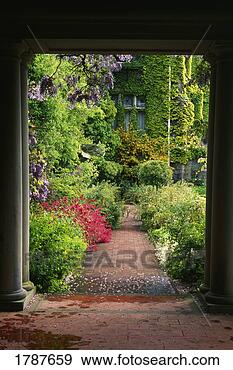 Stock Photograph - italian garden 
through columns. 
fotosearch - search 
stock photos, 
pictures, images, 
and photo clipart