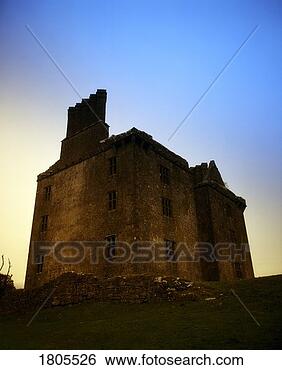 Stock Photo - co galway, remains 
of glinsk castle, 
1647, near ballymoe, 
ireland. fotosearch 
- search stock 
photos, pictures, 
images, and photo 
clipart