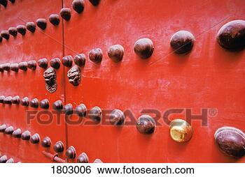 Stock Photo - door in the forbidden 
city in beijing, 
china. fotosearch 
- search stock 
photos, pictures, 
images, and photo 
clipart