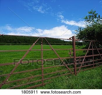 Stock Photography - farm gates, comeragh 
mountains, co 
waterford, ireland. 
fotosearch - search 
stock photos, 
pictures, images, 
and photo clipart