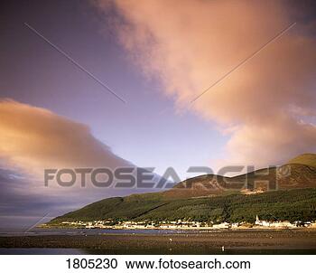 Stock Photography - mountains of mourne, 
newcastle, co 
down, ireland. 
fotosearch - search 
stock photos, 
pictures, images, 
and photo clipart