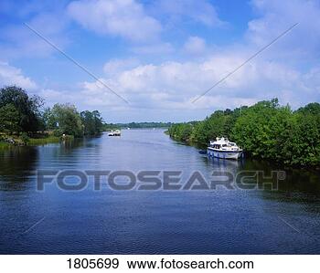 Stock Photograph - river cruising, 
river shannon 
at rooskey, co 
roscommon, ireland. 
fotosearch - search 
stock photos, 
pictures, images, 
and photo clipart