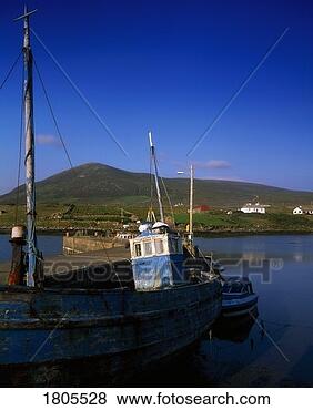 Stock Photo - rusted boat in 
co mayo, ireland. 
fotosearch - search 
stock photos, 
pictures, images, 
and photo clipart