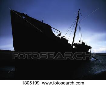 Stock Photograph - shipping, wrecks, 
baltray, co louth, 
ireland. fotosearch 
- search stock 
photos, pictures, 
images, and photo 
clipart