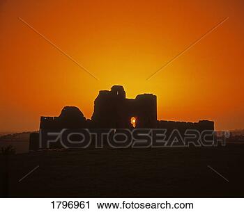 Stock Photography - castle roche near 
dundalk, co louth, 
ireland. fotosearch 
- search stock 
photos, pictures, 
images, and photo 
clipart