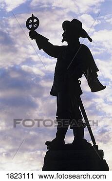 Stock Photography - silhouette of 
statue of samuel 
de champlain, 
ottawa, ontario, 
canada. fotosearch 
- search stock 
photos, pictures, 
images, and photo 
clipart
